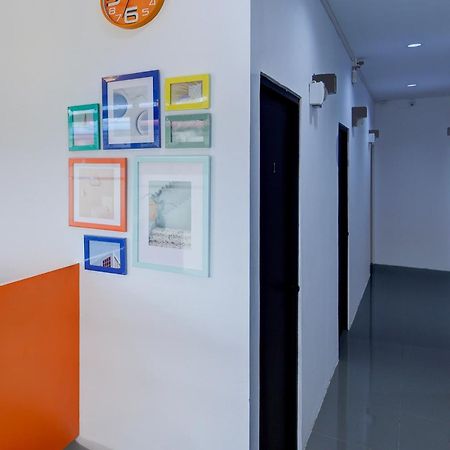 Super Oyo Capital O 93076 Batam Backpacker Guesthouse 2 Pembunuh Eksteriør billede