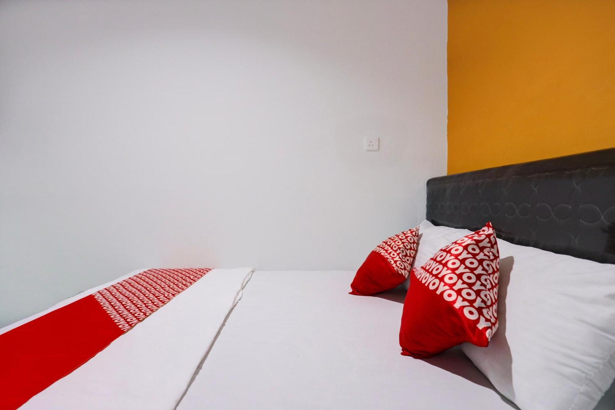 Super Oyo Capital O 93076 Batam Backpacker Guesthouse 2 Pembunuh Eksteriør billede