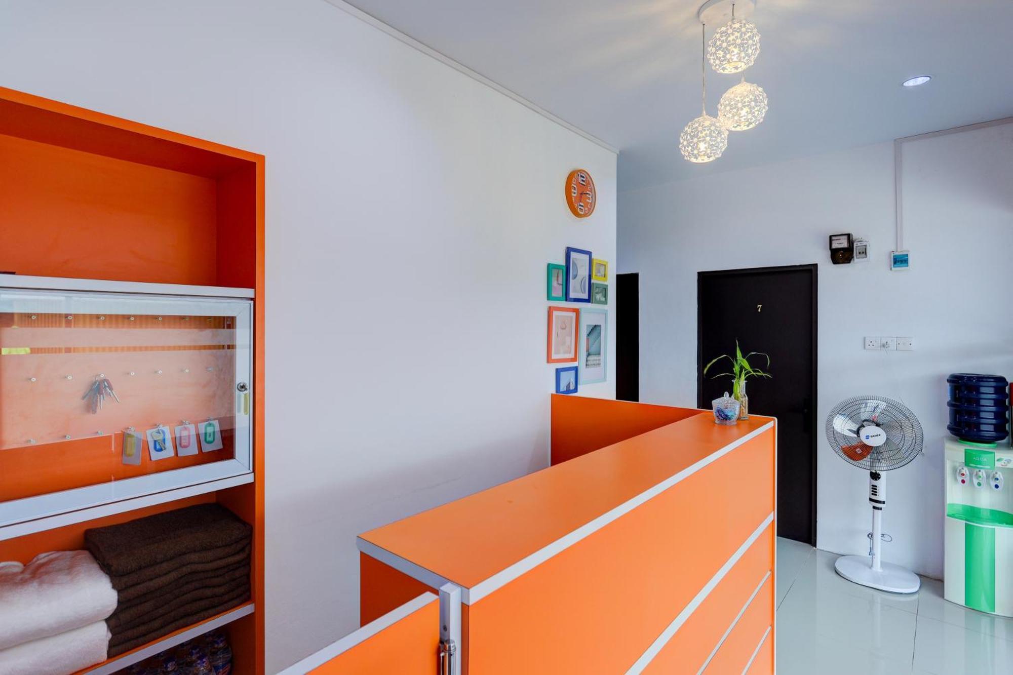 Super Oyo Capital O 93076 Batam Backpacker Guesthouse 2 Pembunuh Eksteriør billede