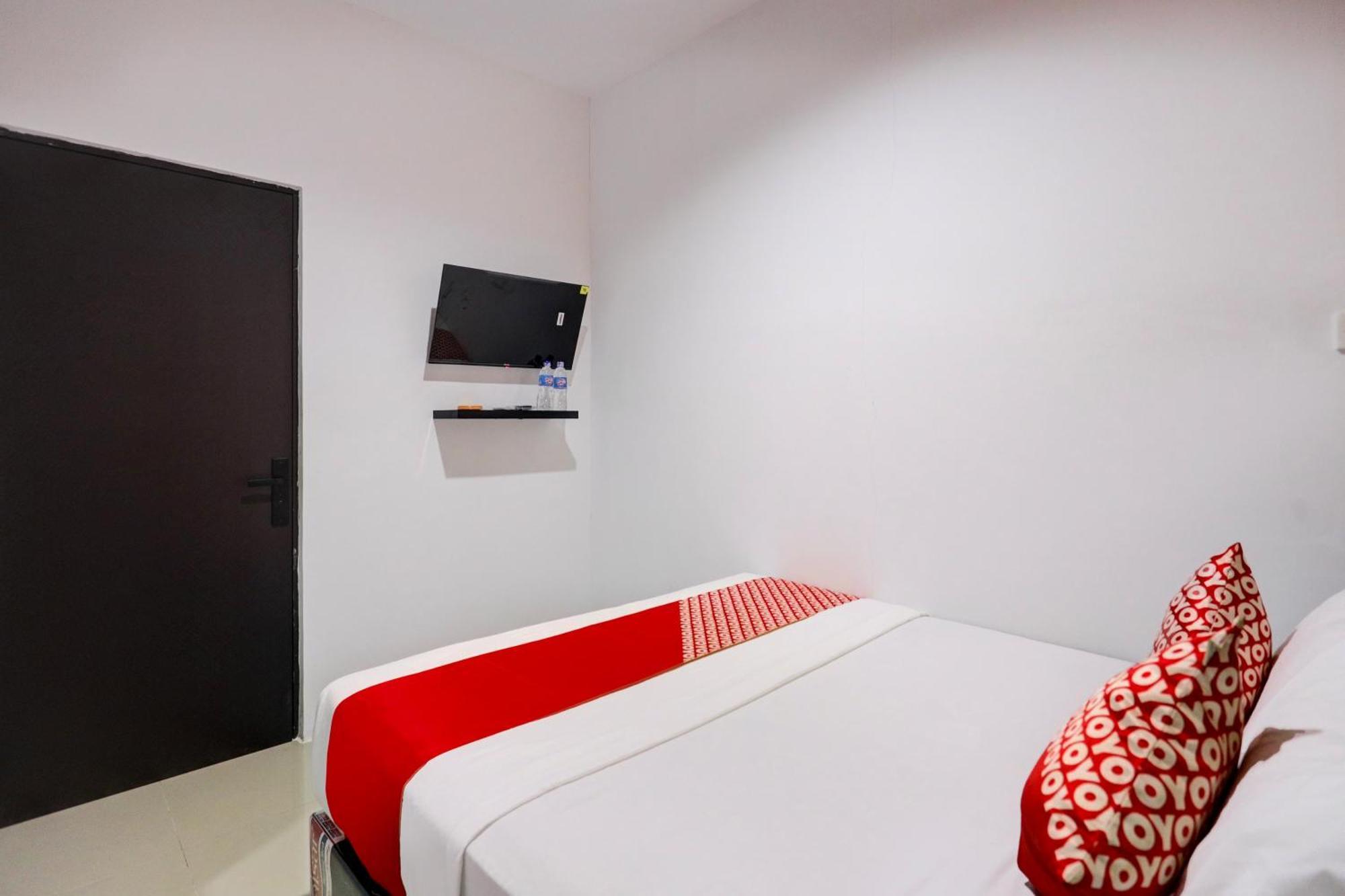 Super Oyo Capital O 93076 Batam Backpacker Guesthouse 2 Pembunuh Eksteriør billede